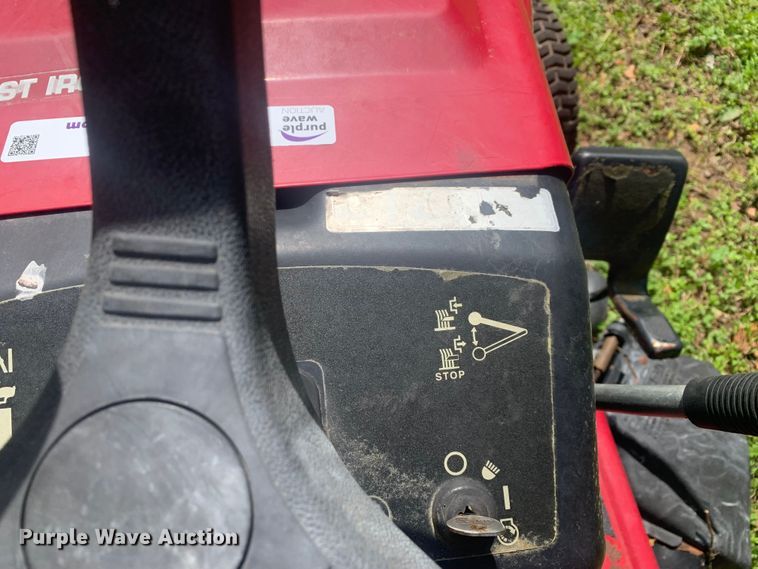 image for item LI9141 1998 Murray 42590X92A  lawn mower