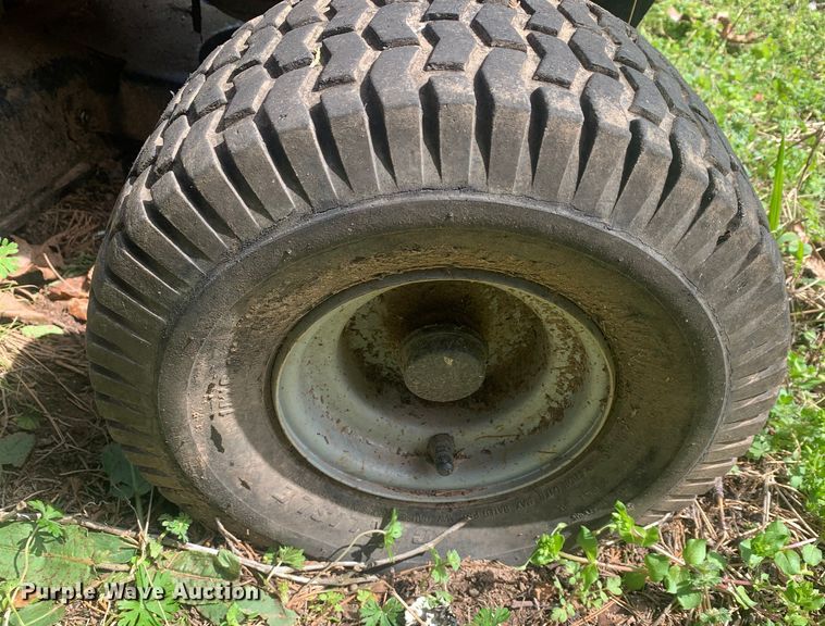 image for item LI9141 1998 Murray 42590X92A  lawn mower