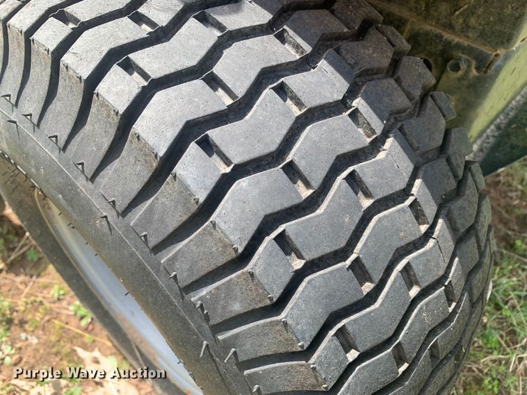 image for item LI9141 1998 Murray 42590X92A  lawn mower