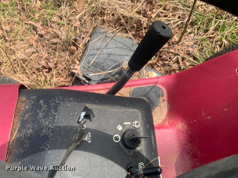 image for item LI9142 1999 Murray 40504X92A  lawn mower