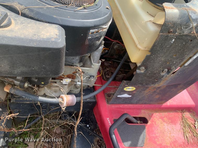 image for item LI9142 1999 Murray 40504X92A  lawn mower