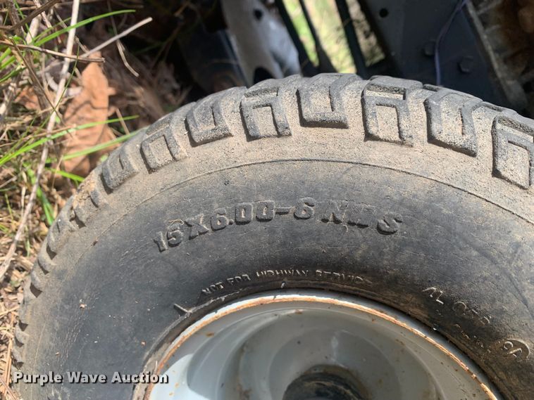 image for item LI9142 1999 Murray 40504X92A  lawn mower