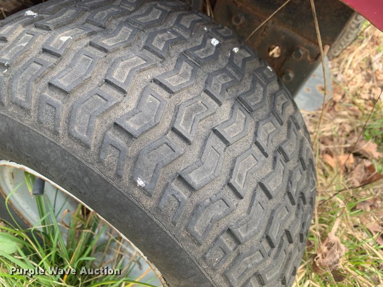 image for item LI9142 1999 Murray 40504X92A  lawn mower