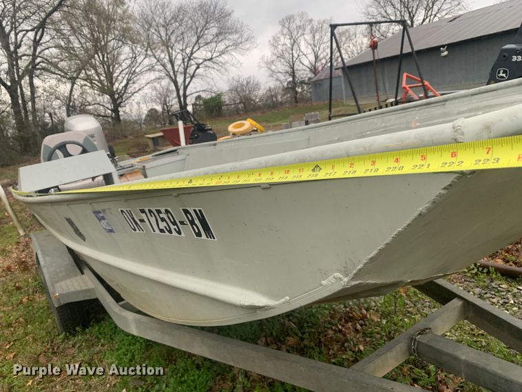 image for item LI9151 1997 Roughneck 1960M  boat