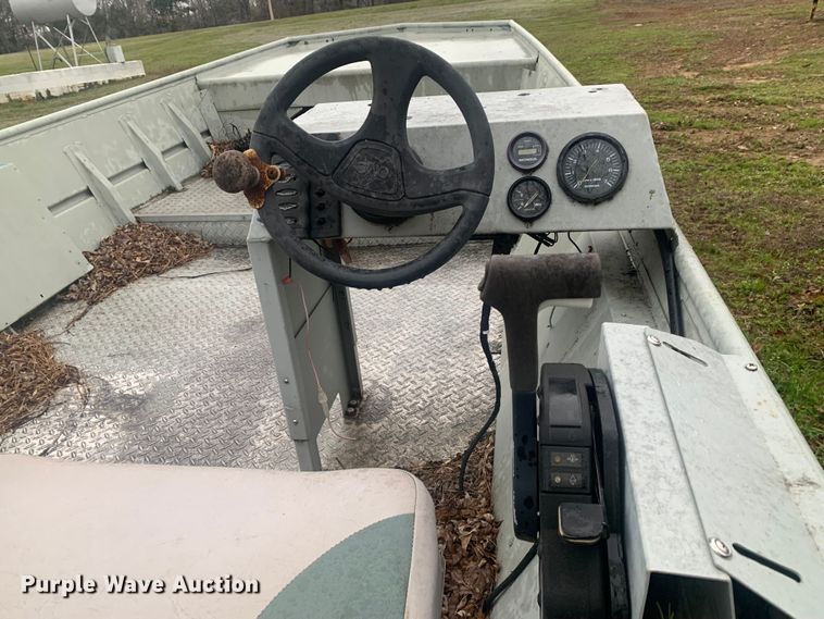 image for item LI9151 1997 Roughneck 1960M  boat