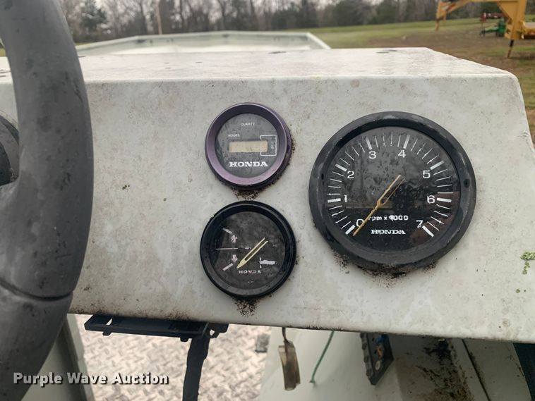 image for item LI9151 1997 Roughneck 1960M  boat