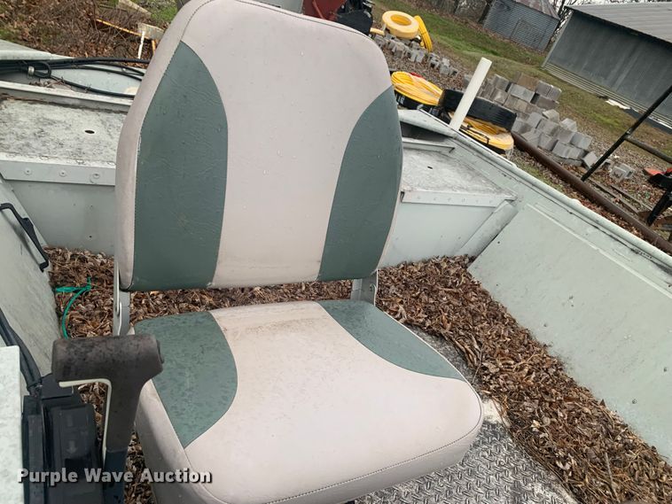 image for item LI9151 1997 Roughneck 1960M  boat