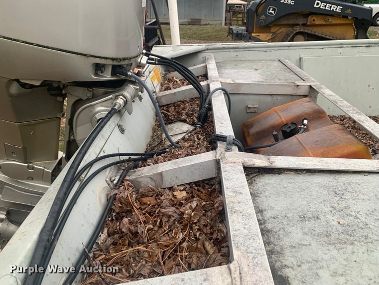 image for item LI9151 1997 Roughneck 1960M  boat