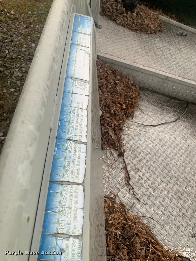 image for item LI9151 1997 Roughneck 1960M  boat