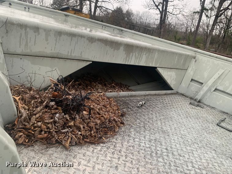 image for item LI9151 1997 Roughneck 1960M  boat