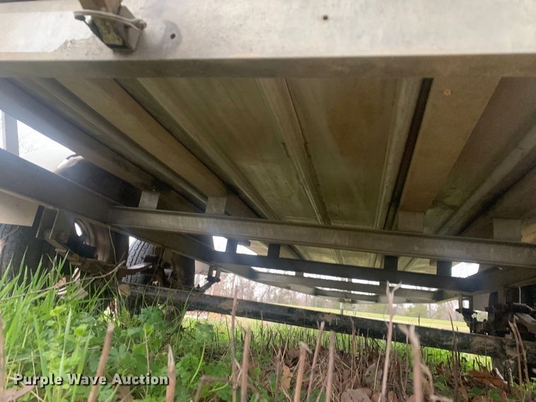 image for item LI9151 1997 Roughneck 1960M  boat