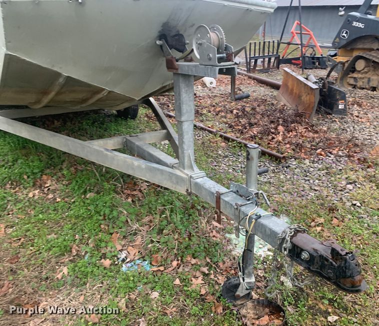 image for item LI9151 1997 Roughneck 1960M  boat