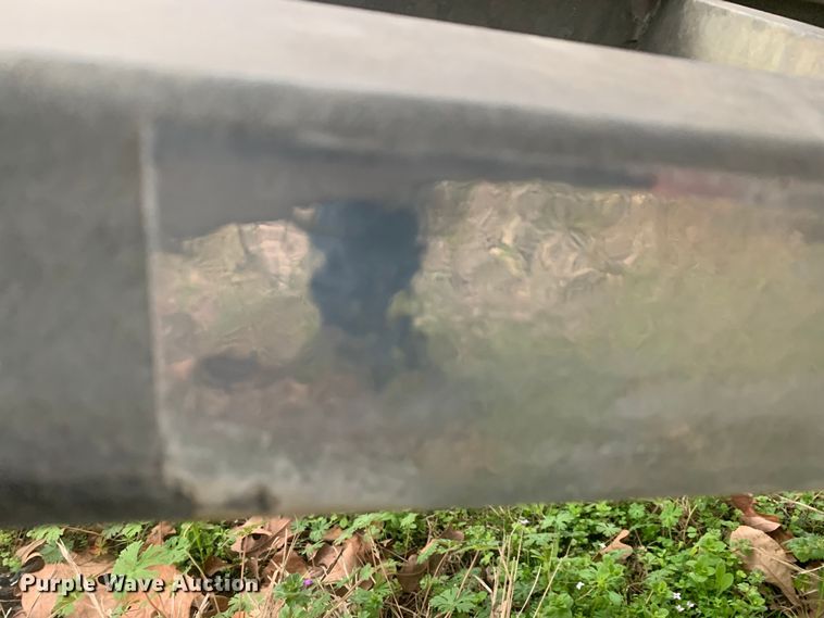 image for item LI9151 1997 Roughneck 1960M  boat