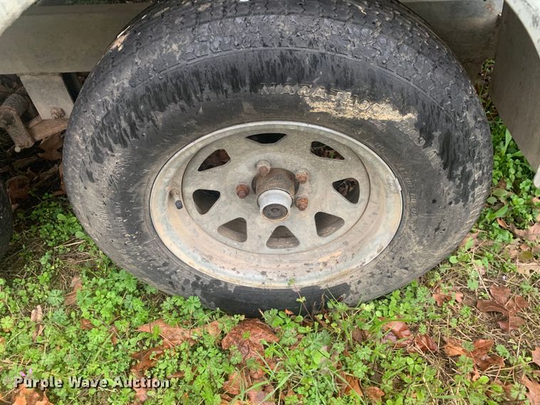 image for item LI9151 1997 Roughneck 1960M  boat