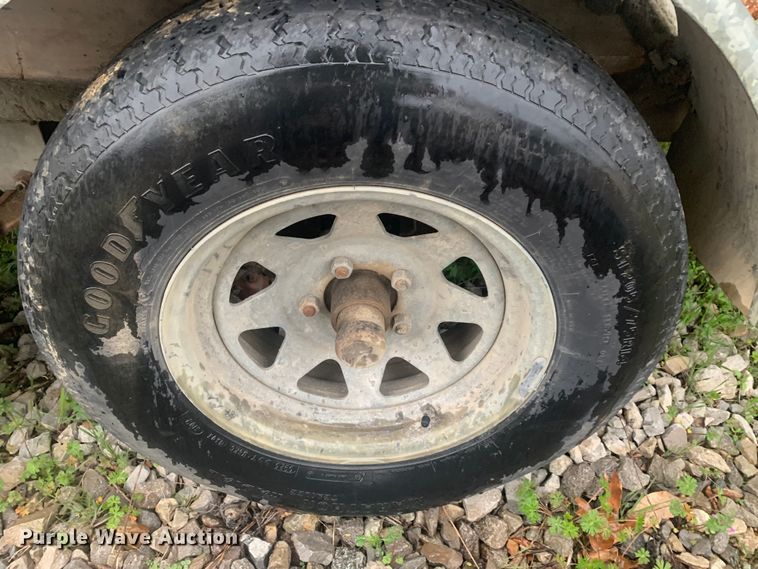 image for item LI9151 1997 Roughneck 1960M  boat