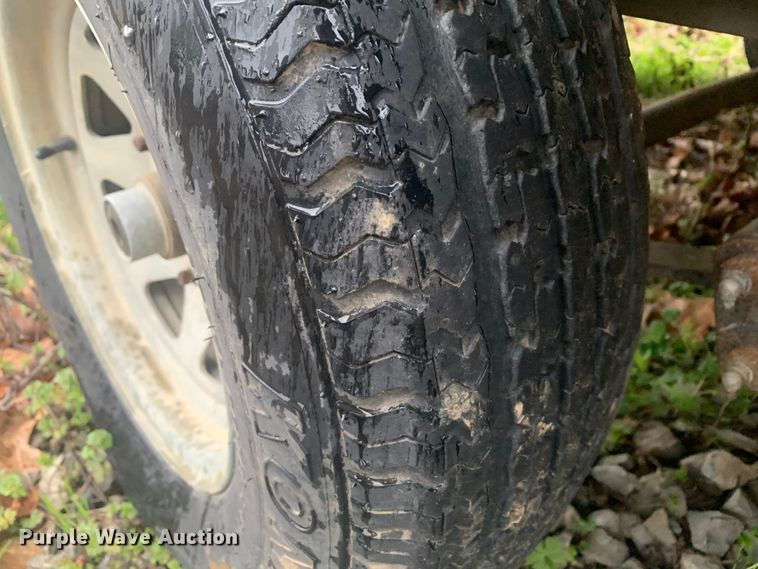 image for item LI9151 1997 Roughneck 1960M  boat