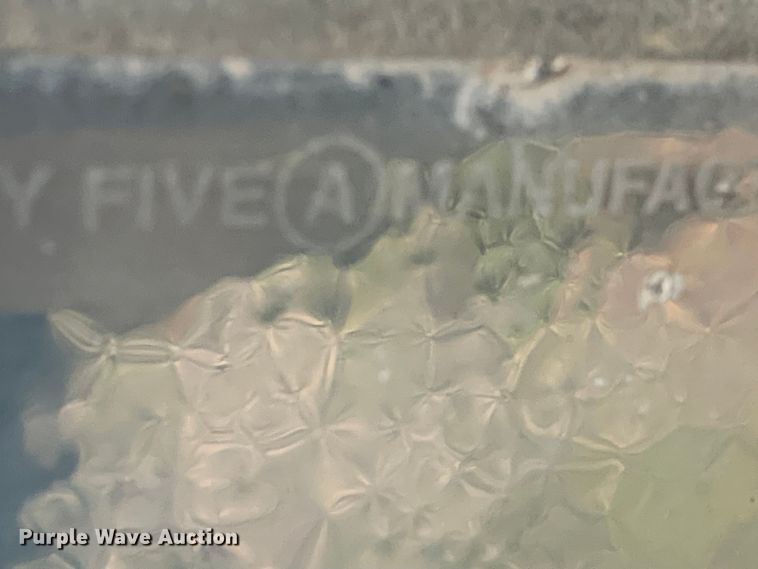 image for item LI9151 1997 Roughneck 1960M  boat