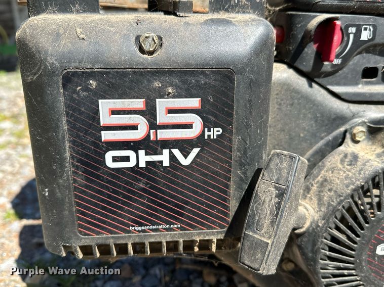 image for item LR9558 Briggs & Stratton Intek 206  engine