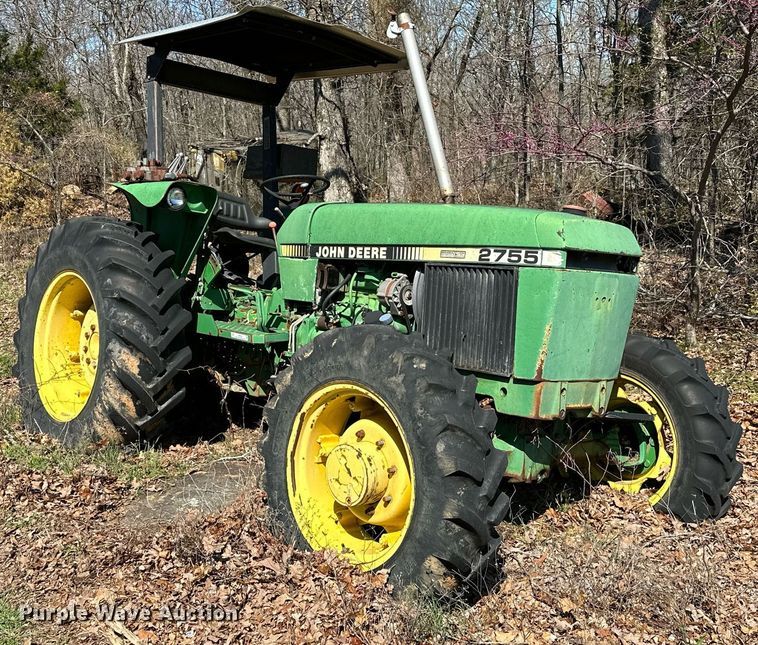 image for item LR9559 1990 John Deere 2755  MFWD tractor