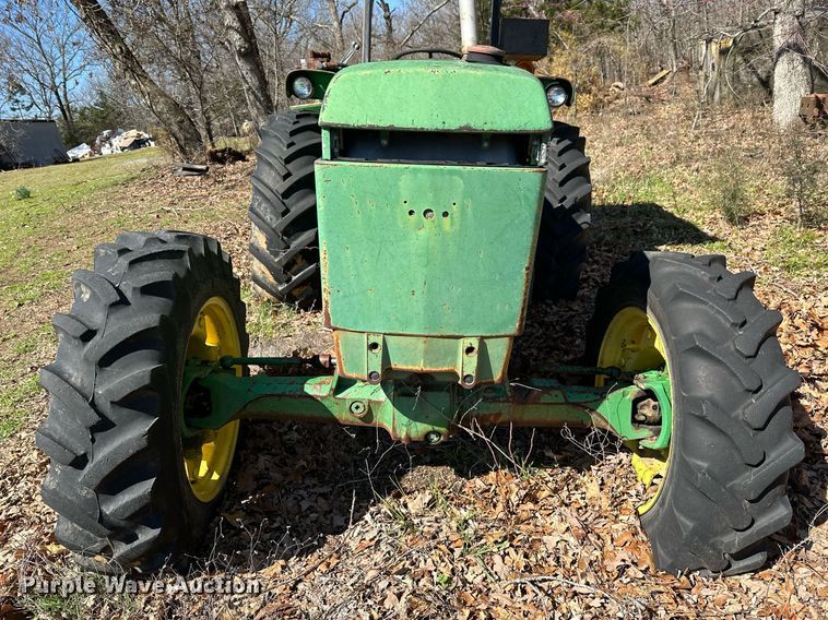 image for item LR9559 1990 John Deere 2755  MFWD tractor