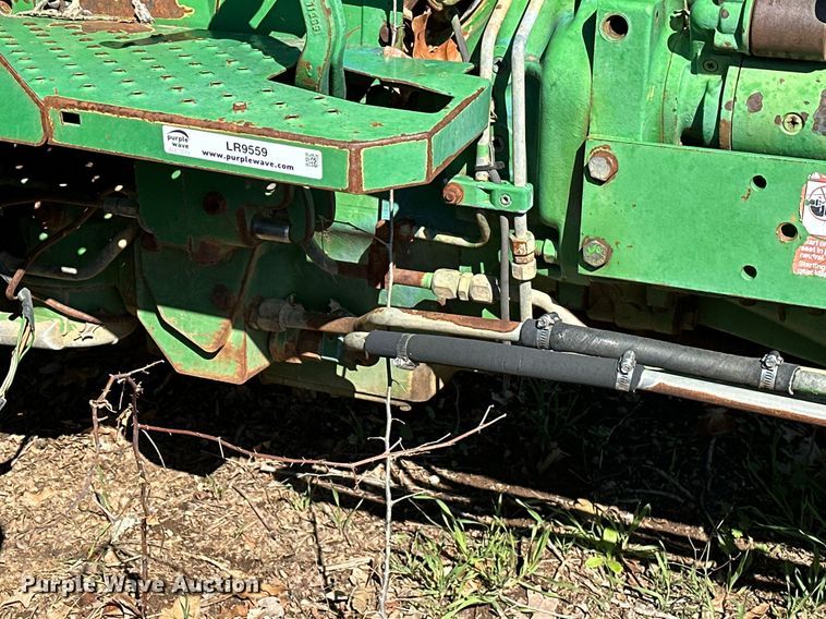 image for item LR9559 1990 John Deere 2755  MFWD tractor
