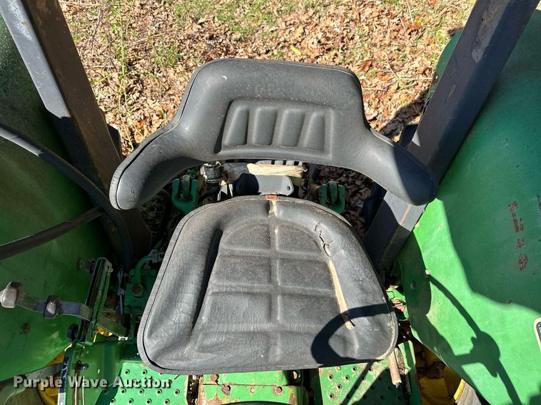 image for item LR9559 1990 John Deere 2755  MFWD tractor