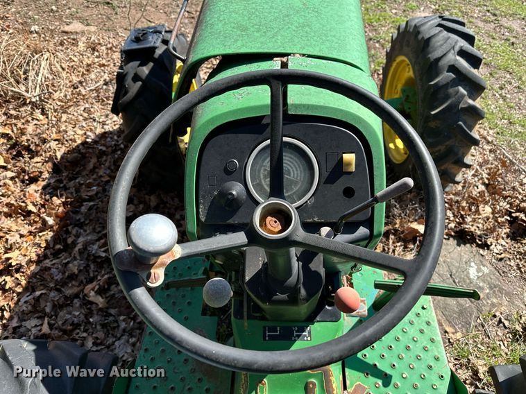 image for item LR9559 1990 John Deere 2755  MFWD tractor