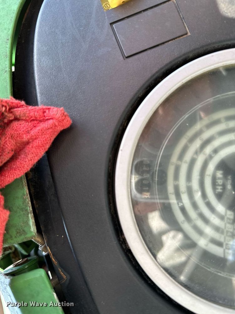 image for item LR9559 1990 John Deere 2755  MFWD tractor