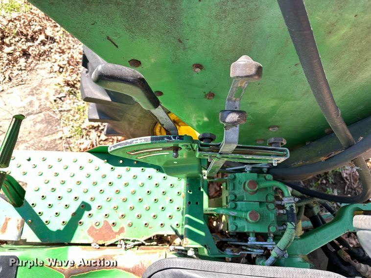 image for item LR9559 1990 John Deere 2755  MFWD tractor