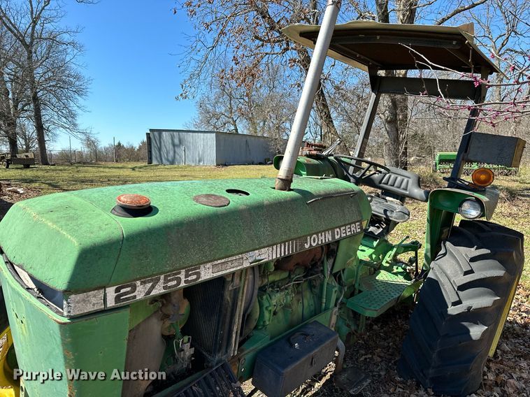 image for item LR9559 1990 John Deere 2755  MFWD tractor