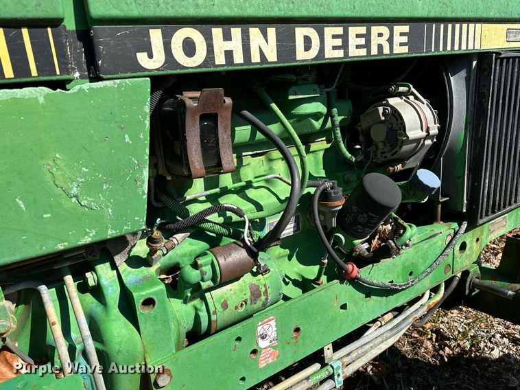 image for item LR9559 1990 John Deere 2755  MFWD tractor