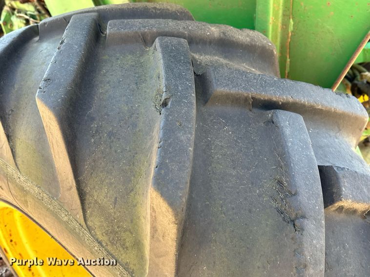 image for item LR9559 1990 John Deere 2755  MFWD tractor