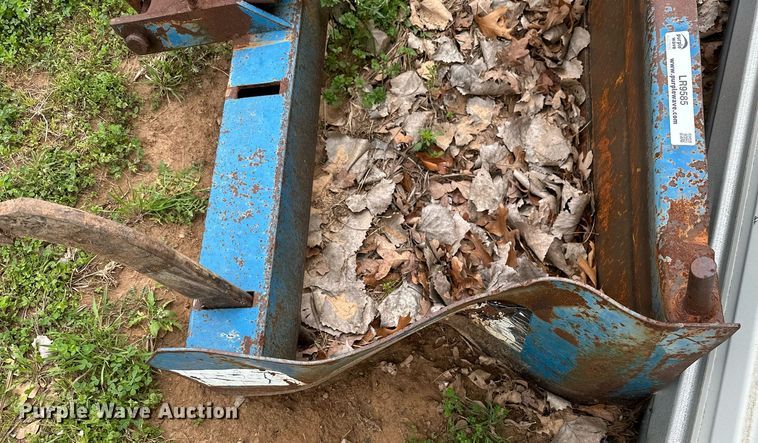 image for item LR9585 Rhino B72  box blade