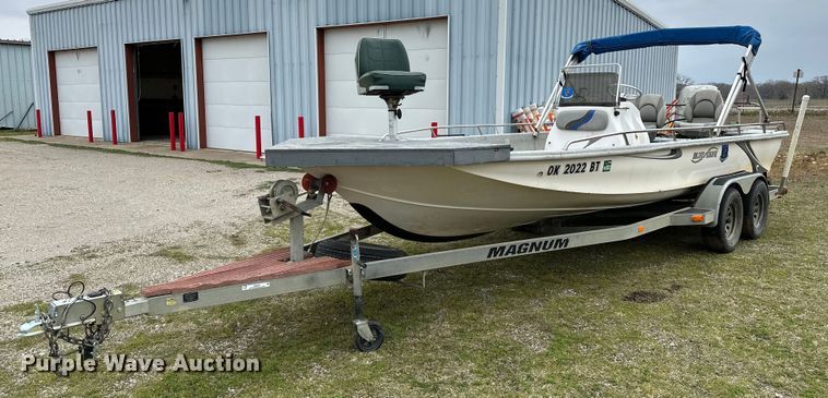 image for item LR9591 2010 Blue Wave 220 Classic  boat
