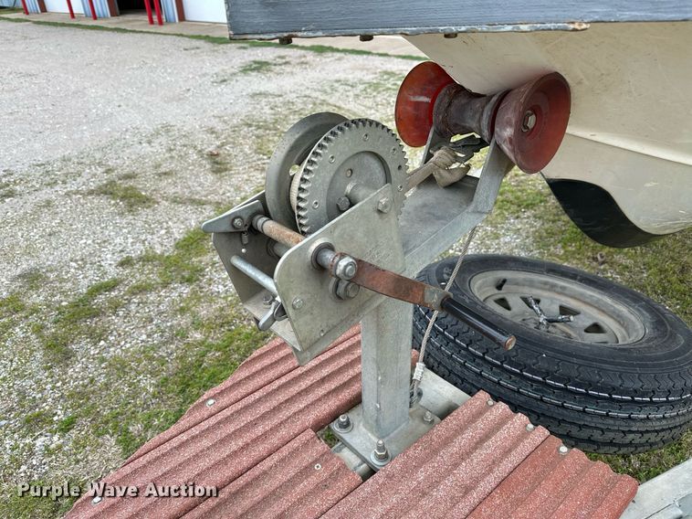 image for item LR9591 2010 Blue Wave 220 Classic  boat