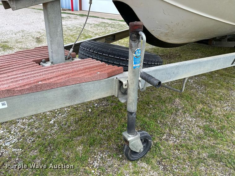 image for item LR9591 2010 Blue Wave 220 Classic  boat