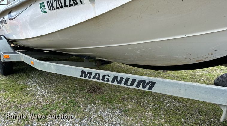 image for item LR9591 2010 Blue Wave 220 Classic  boat