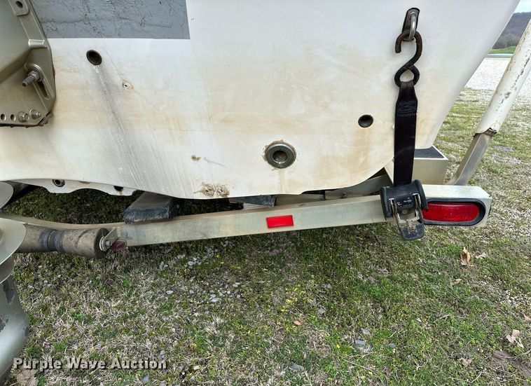 image for item LR9591 2010 Blue Wave 220 Classic  boat