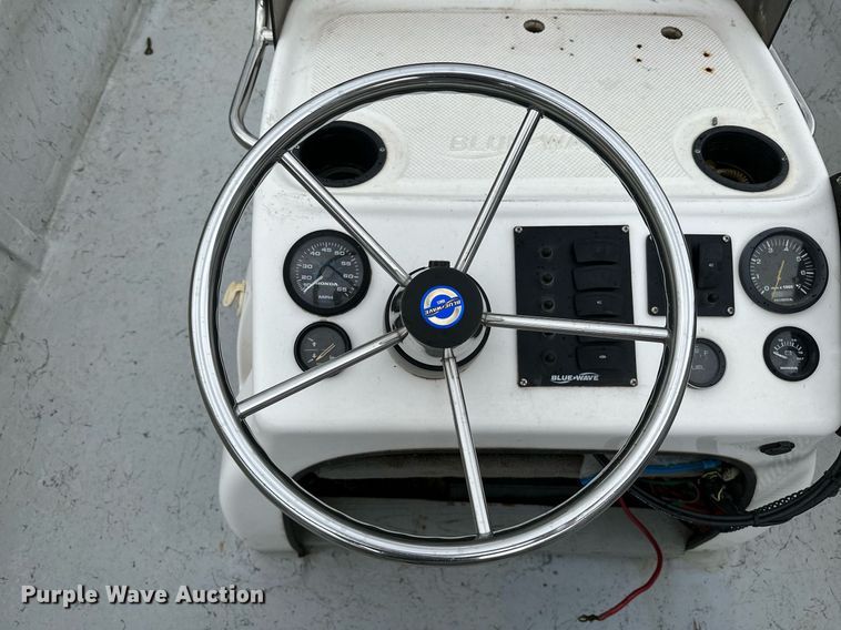 image for item LR9591 2010 Blue Wave 220 Classic  boat