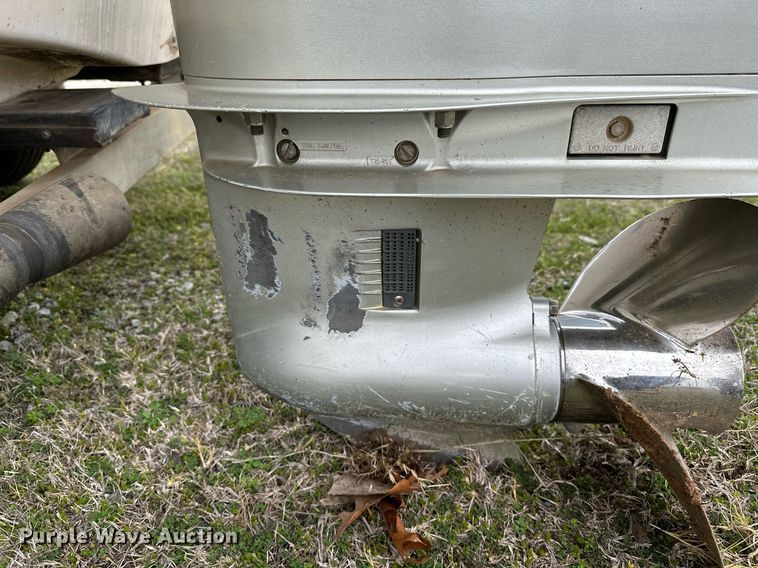 image for item LR9591 2010 Blue Wave 220 Classic  boat