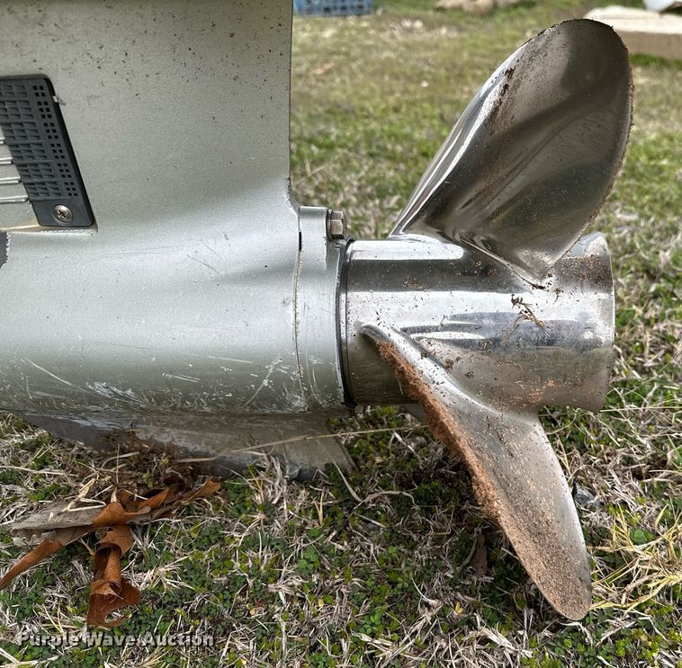 image for item LR9591 2010 Blue Wave 220 Classic  boat