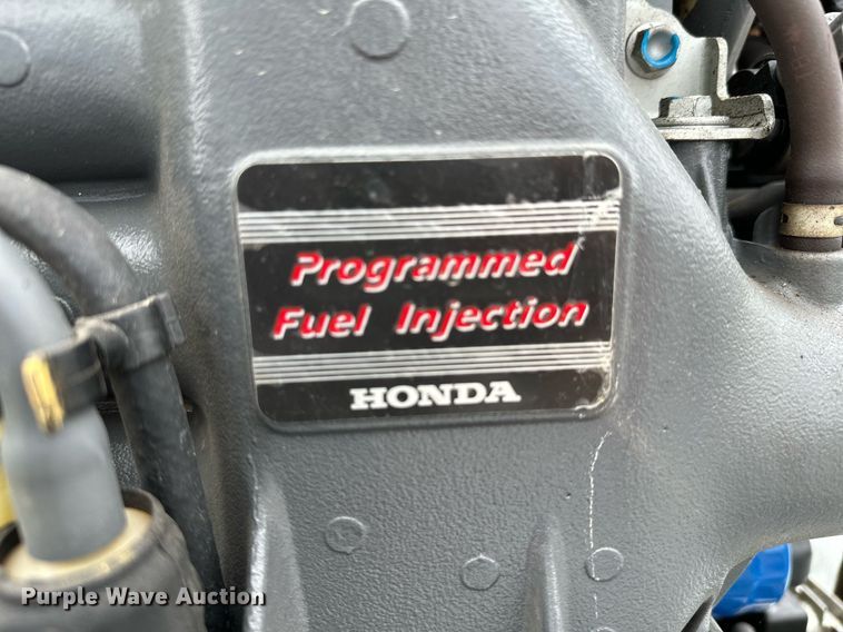 image for item LR9591 2010 Blue Wave 220 Classic  boat