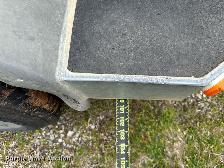 image for item LR9591 2010 Blue Wave 220 Classic  boat