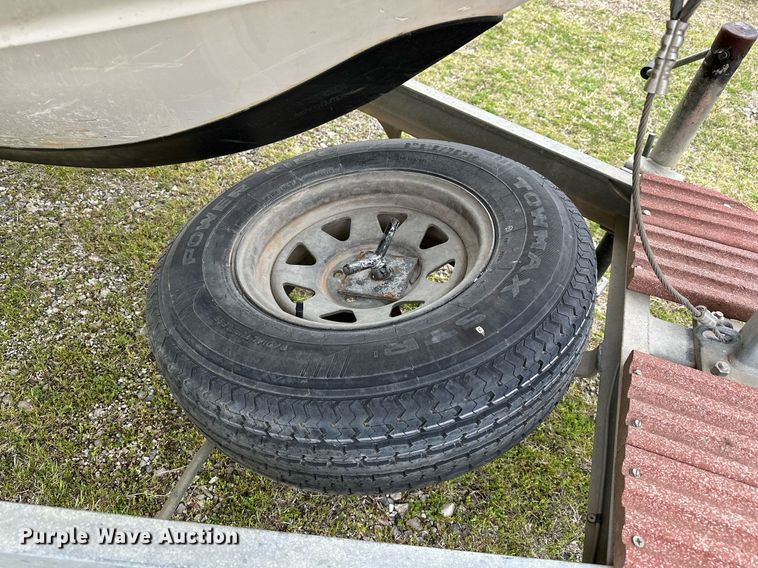 image for item LR9591 2010 Blue Wave 220 Classic  boat