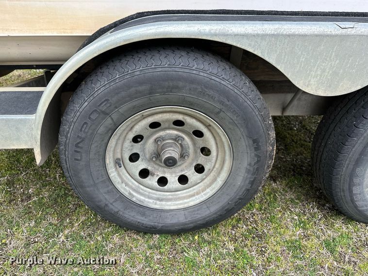 image for item LR9591 2010 Blue Wave 220 Classic  boat