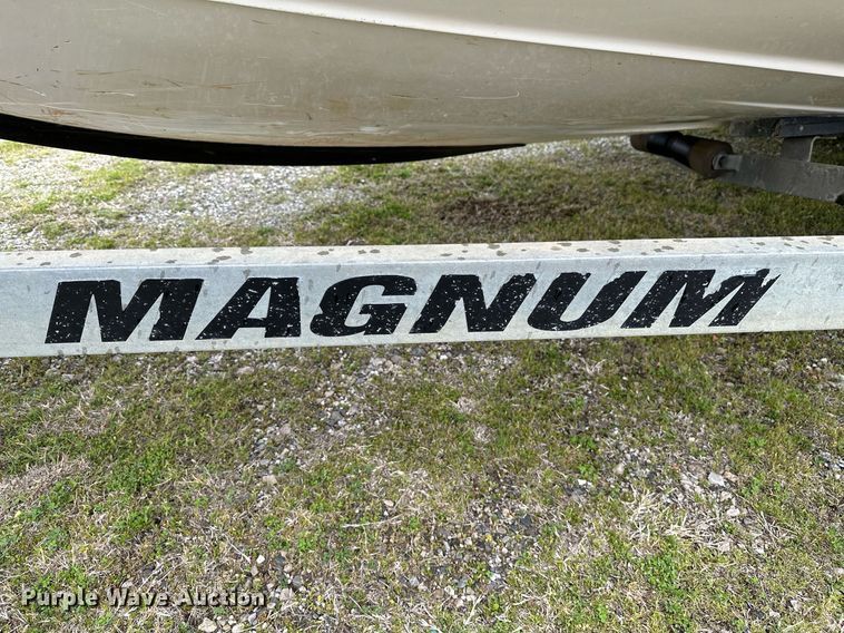 image for item LR9591 2010 Blue Wave 220 Classic  boat