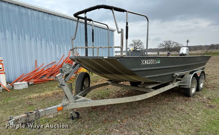 image for item LR9592 2006 Voyager 1885 Jon  boat