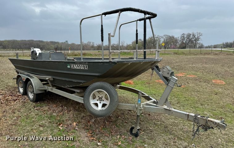 image for item LR9592 2006 Voyager 1885 Jon  boat