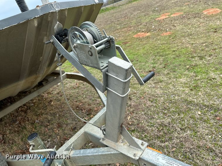 image for item LR9592 2006 Voyager 1885 Jon  boat