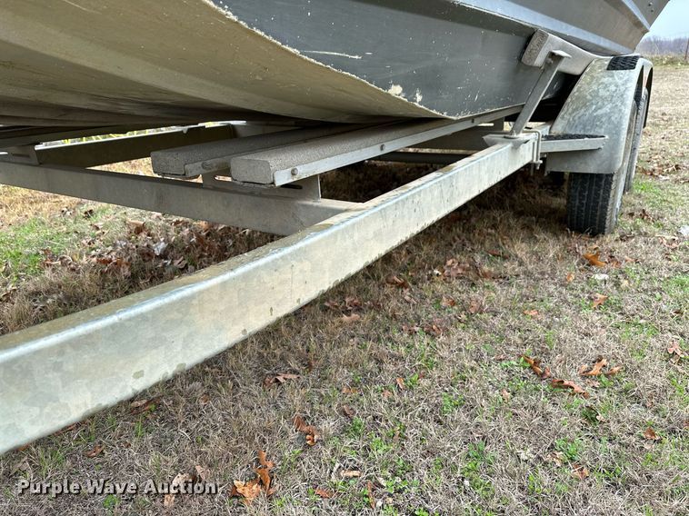 image for item LR9592 2006 Voyager 1885 Jon  boat